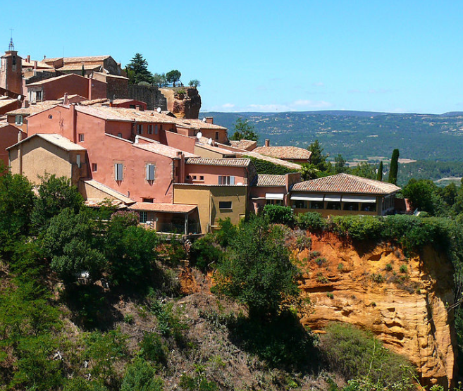 organisateur de randonnée à pied accompagnée dans le Luberon