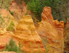 organisation de randonnée à pied en groupe dans le Luberon